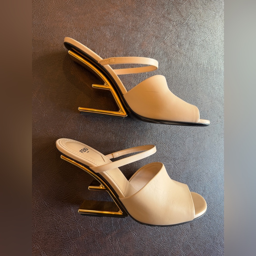 ⚡️Fendi⚡️First Vitello 95mm F-Heel Slide Sandals - Picture 4 of 10